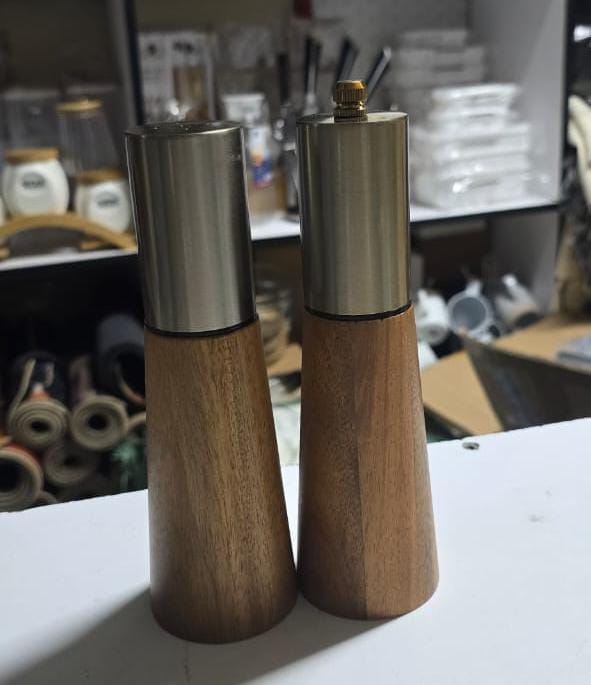 Luxury kitchen pepper & salt grinder
