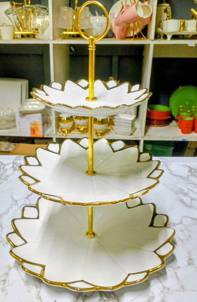 Dinning cream white and gold fruit holder