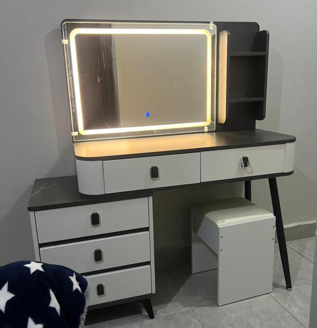 Bella Dressing Table