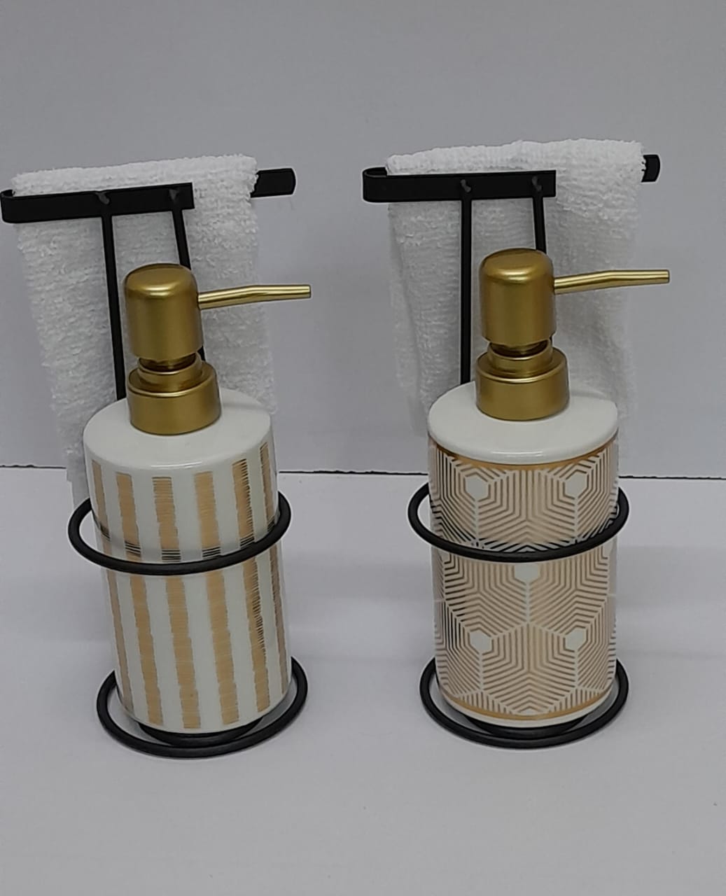 Handwash/liquid soap dispensers