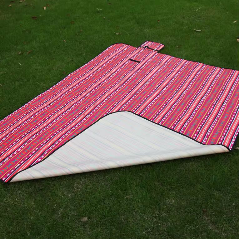 Waterproof picnic mats