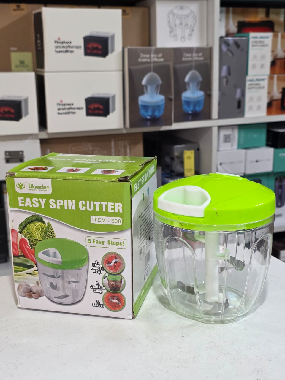 Manual spin cutter