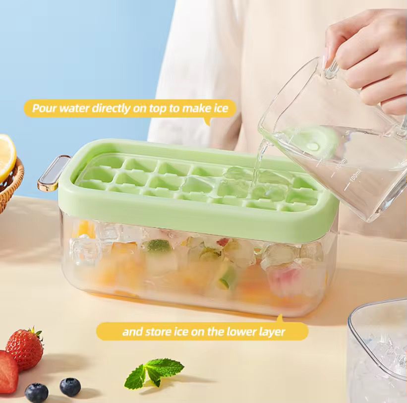 21 grid ice cubes maker with lid and scoop