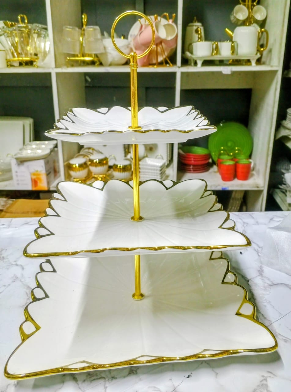 Dinning cream white and gold fruit holder