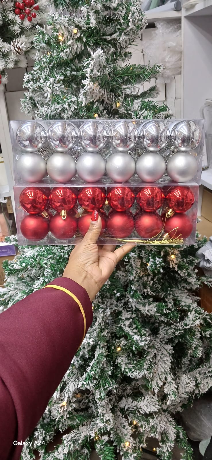 24pc Christmas Tree Decor balls