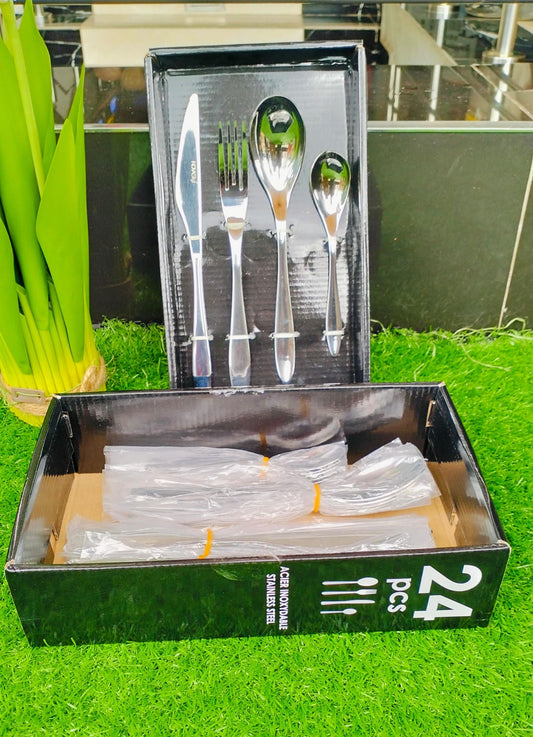 24pcs Cutlery set without stand*
✅Consist of;6pcs table spoons ,6pcs  tea spoon ,6 folks and 6 butter knives