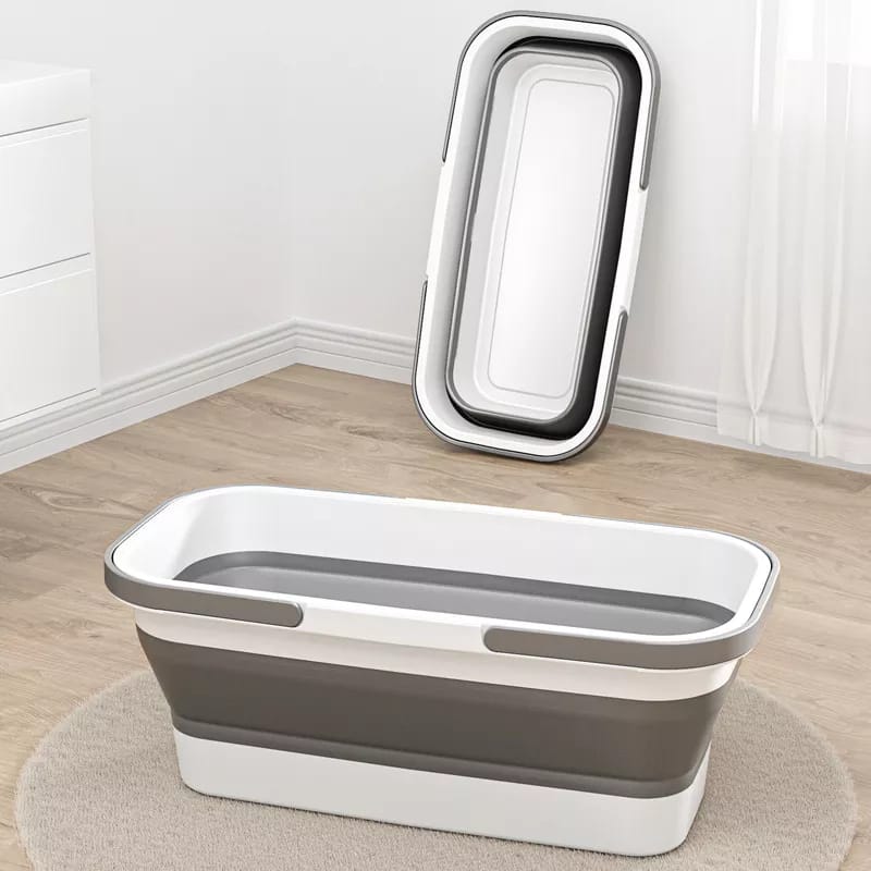 Portable collapsible bucket