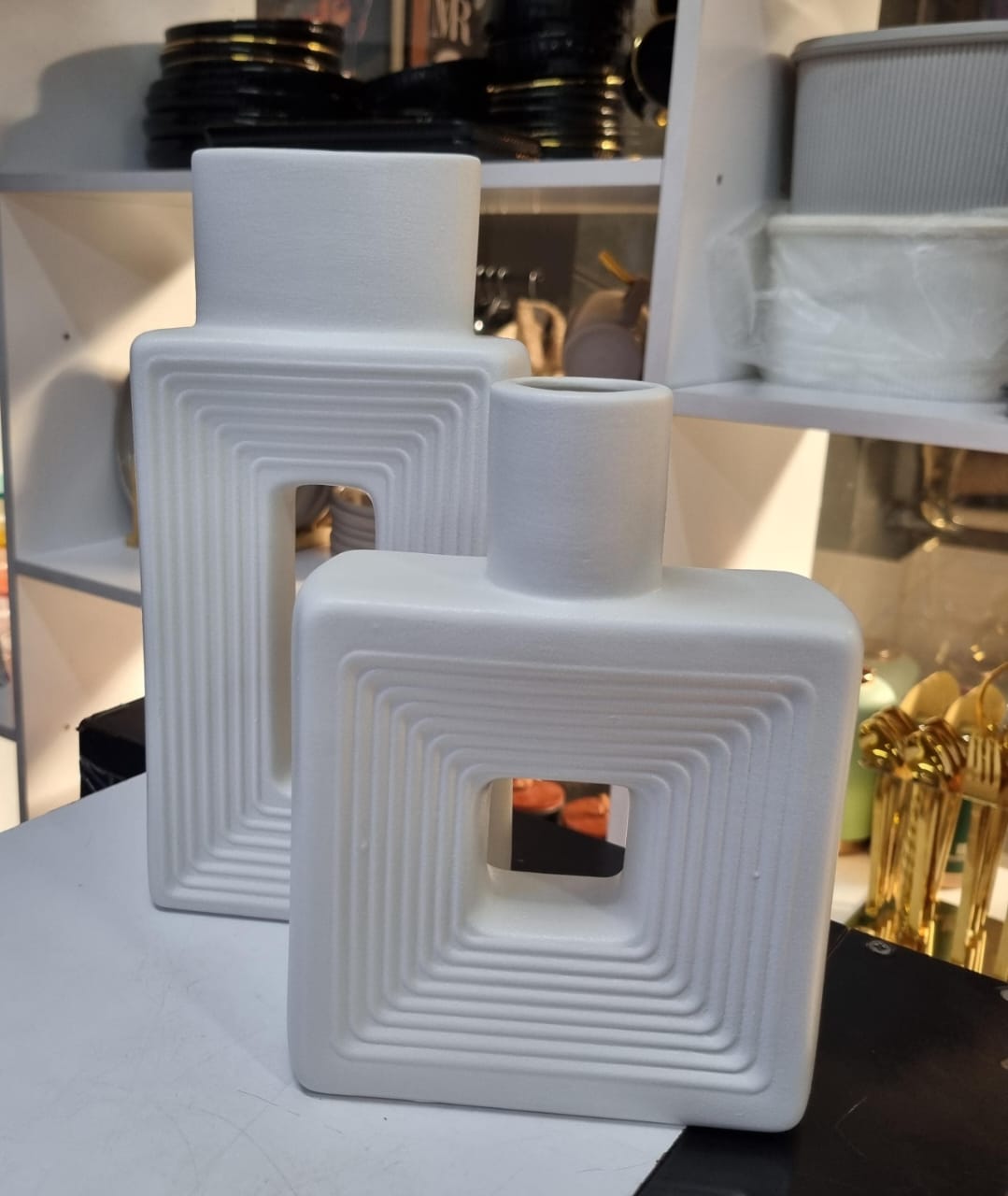 Resin decorative set