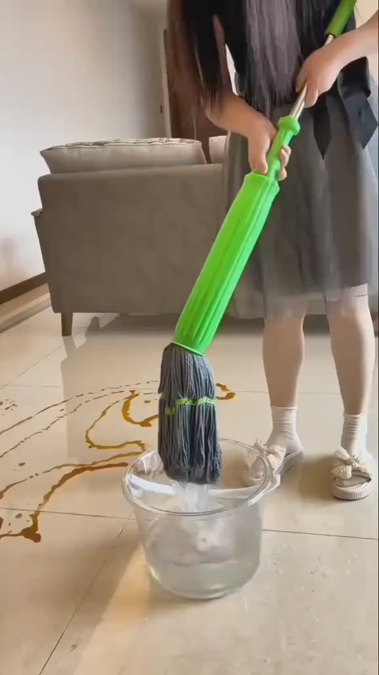 Self wringing twist mop