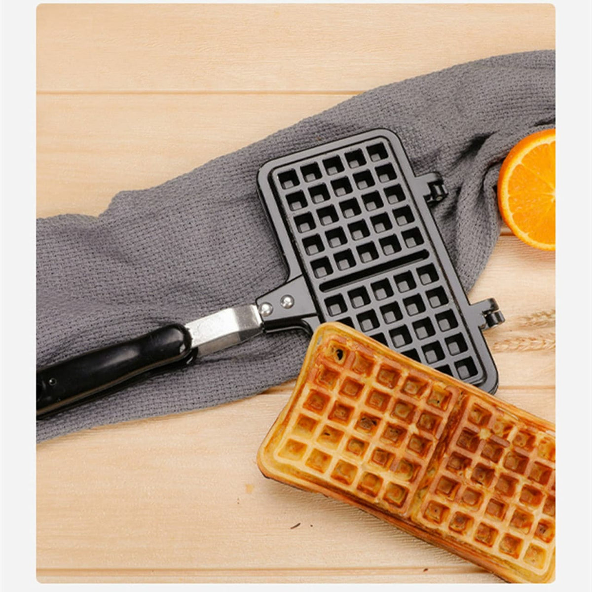 Non Stick Waffle pan，Waffle Maker,Food Mold Pot, with Insulated Handle，Non-Stick Plates, Easy Clean, Suitable for Making Waffles of Various Flavors