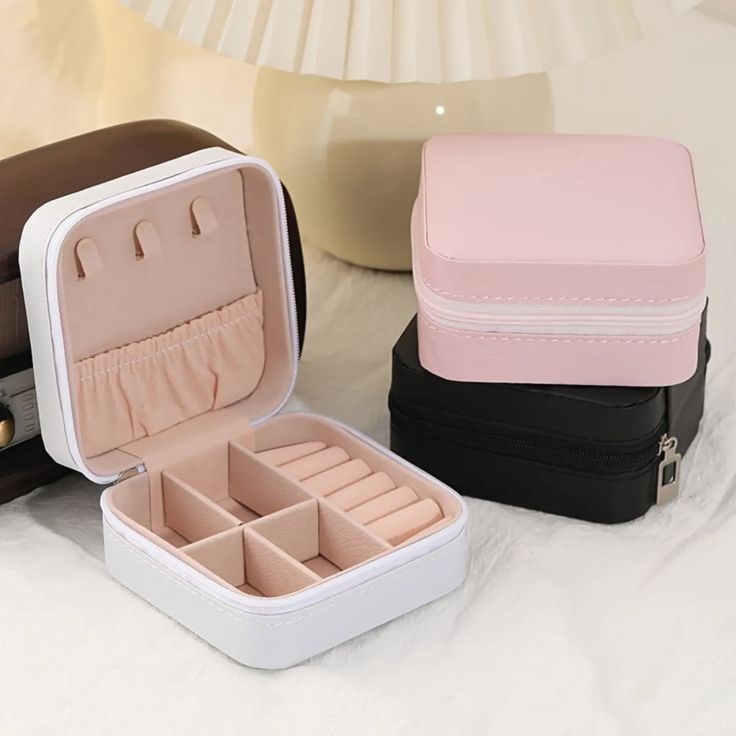 Portable Jewelry Travel Case Organizer/ Portable Mini Storage Boxes Display For Rings,Earrings, Necklaces etc