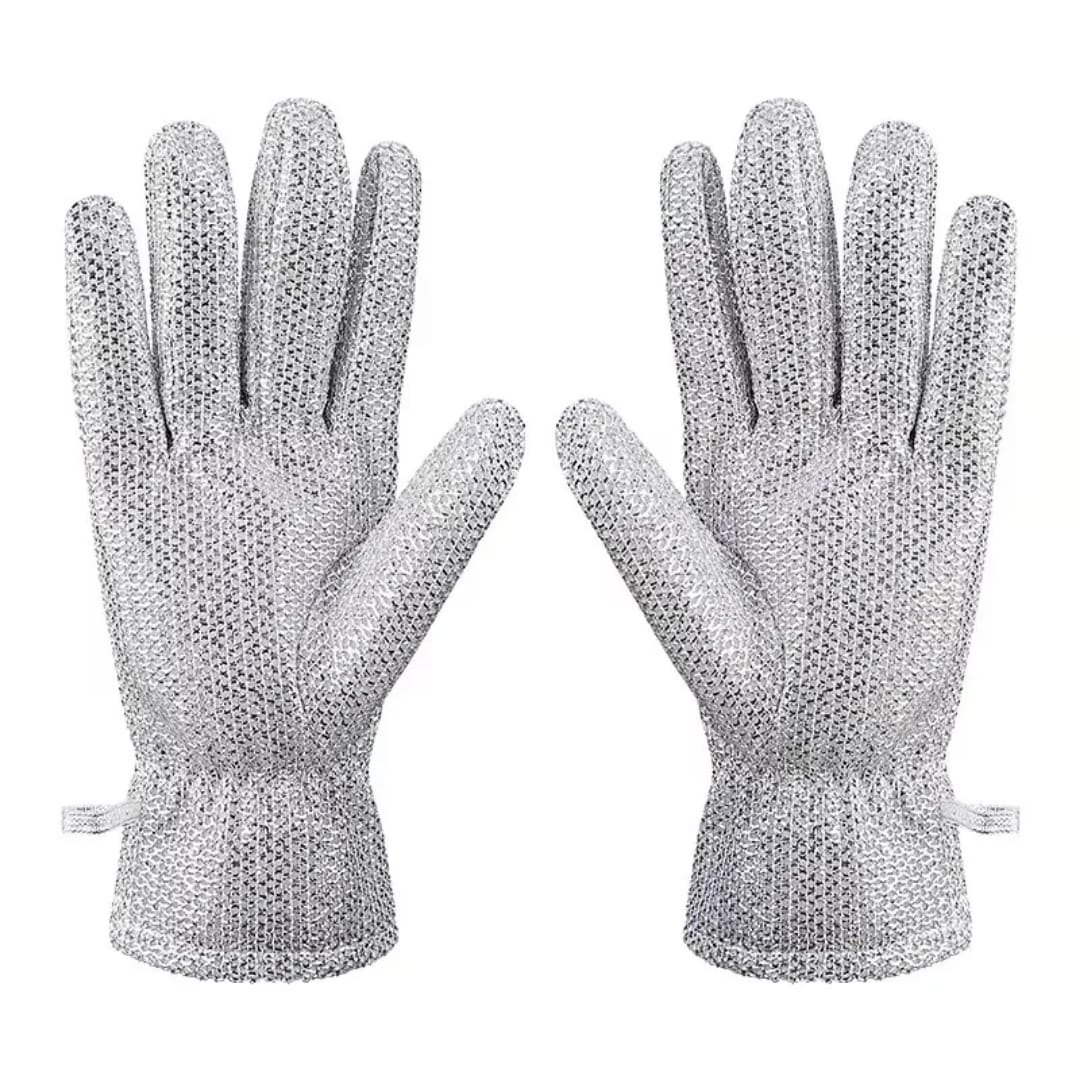 A pair of scrubbing/Scouring gloves