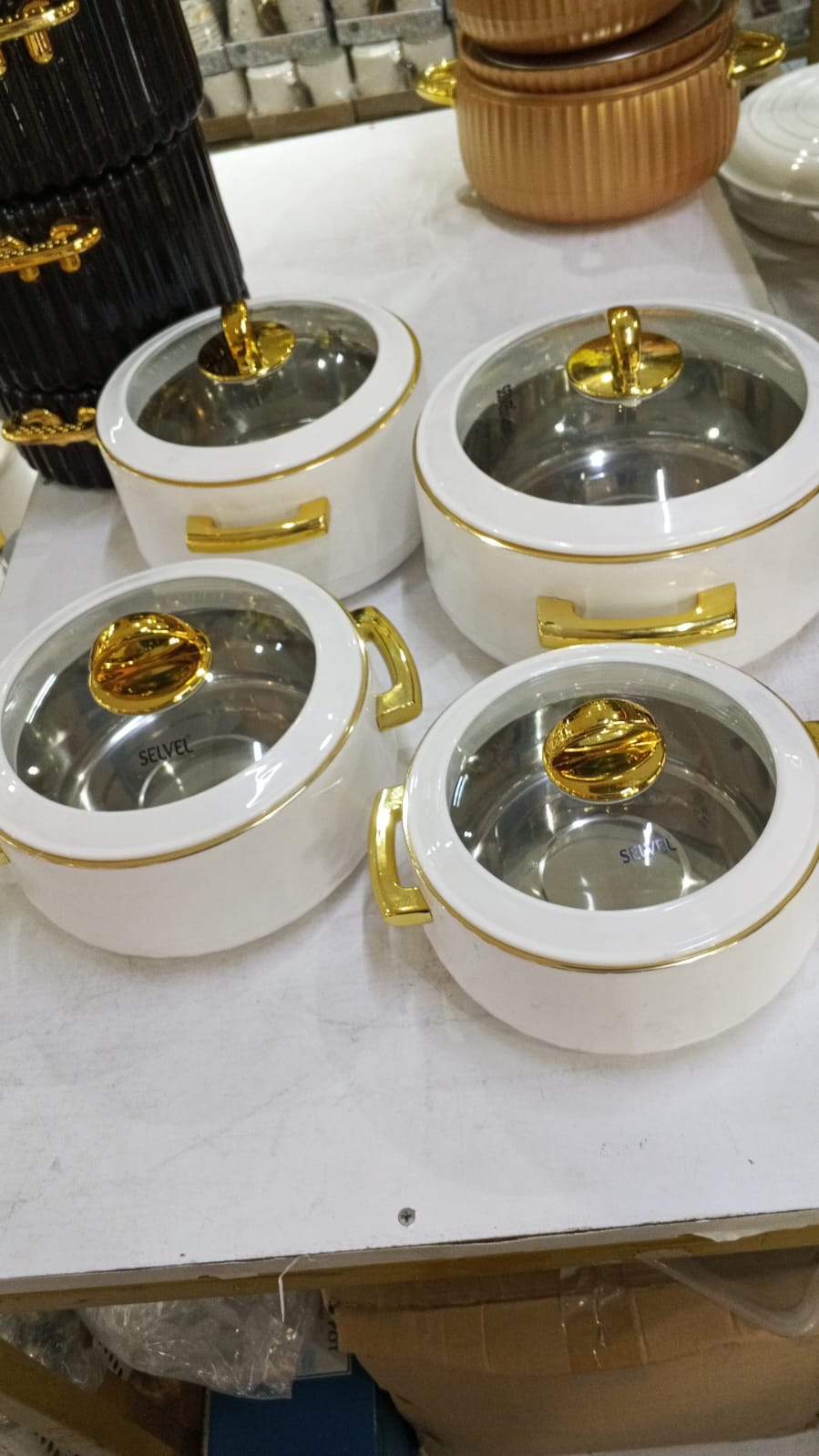 Luxurious insulated Hotpots