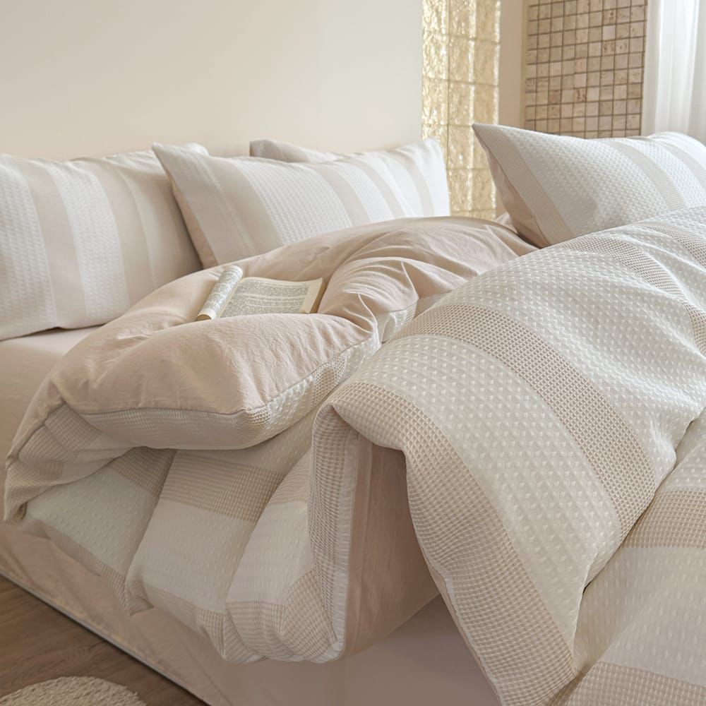 High Quality 4-Piece Duvet Cover Set – Luxury, Comfort & Style