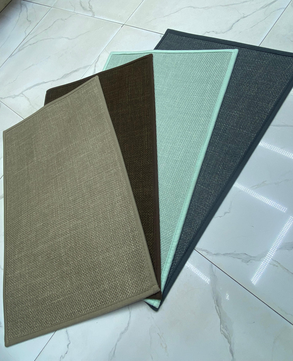 Door floor mat with rubber bottom