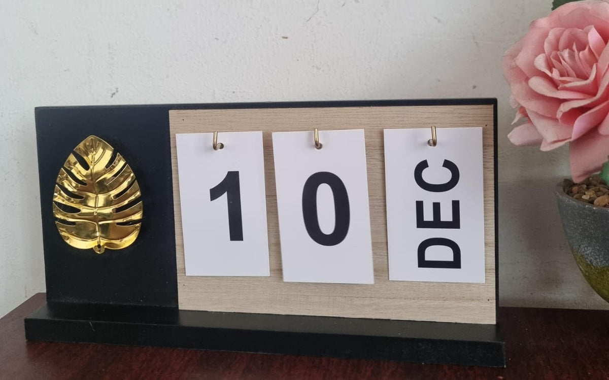 Table top decor Date stand calendar
