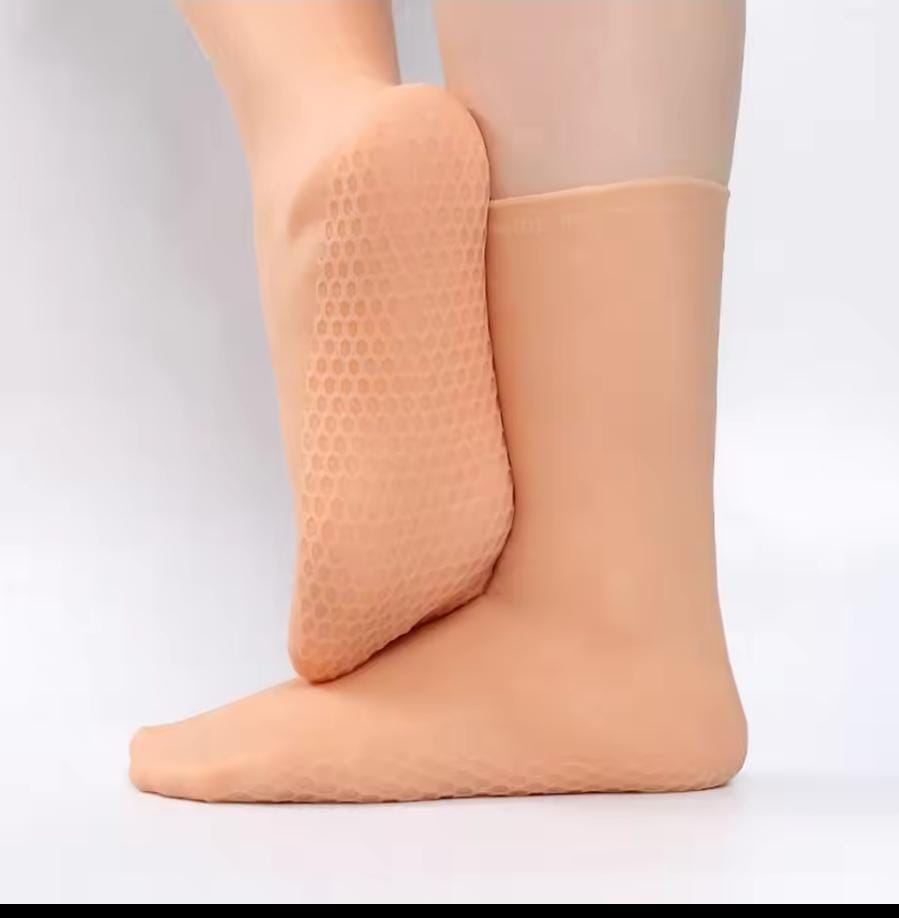 Silicone moisturizing long socks