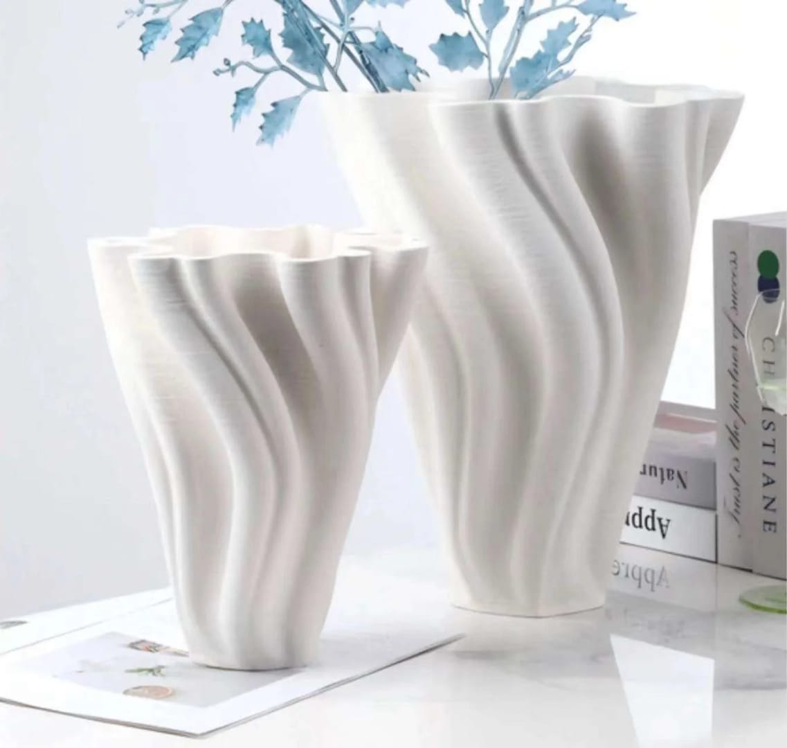Ceramic vase for tabletop decor