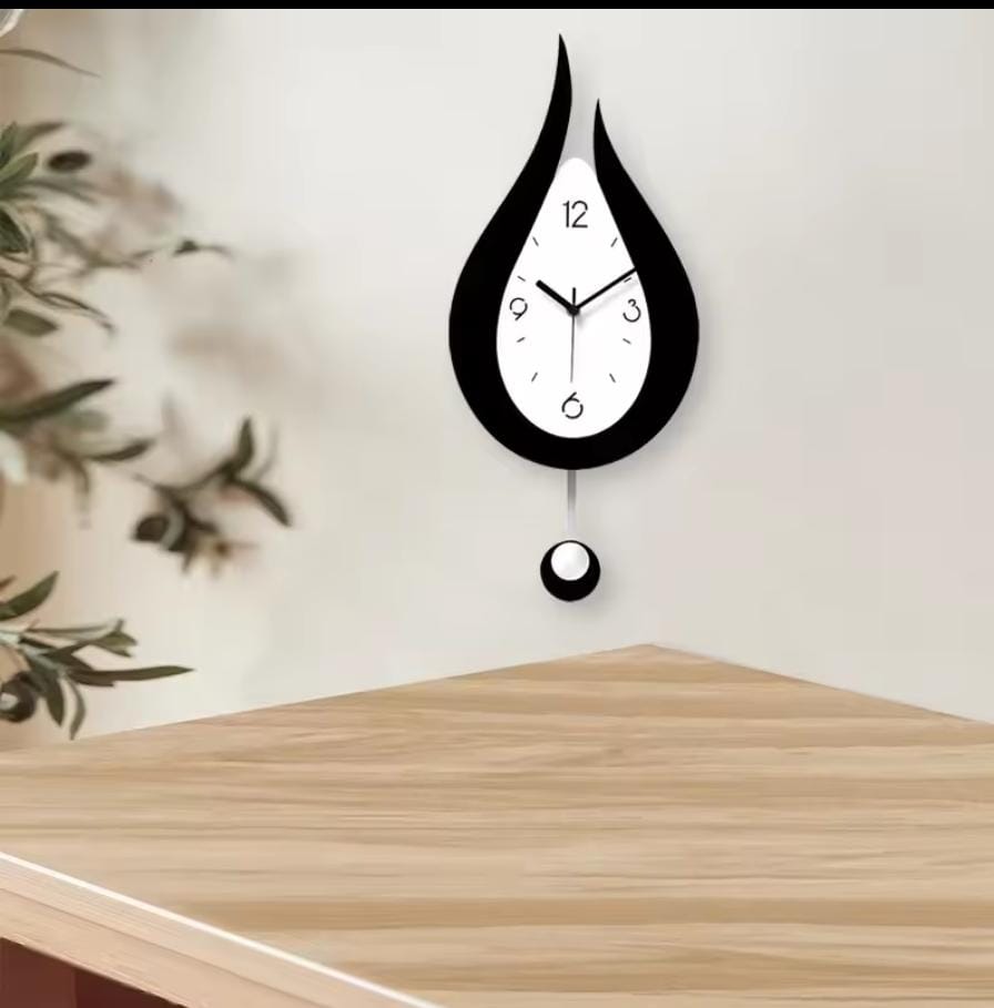 Modern wall U-clock