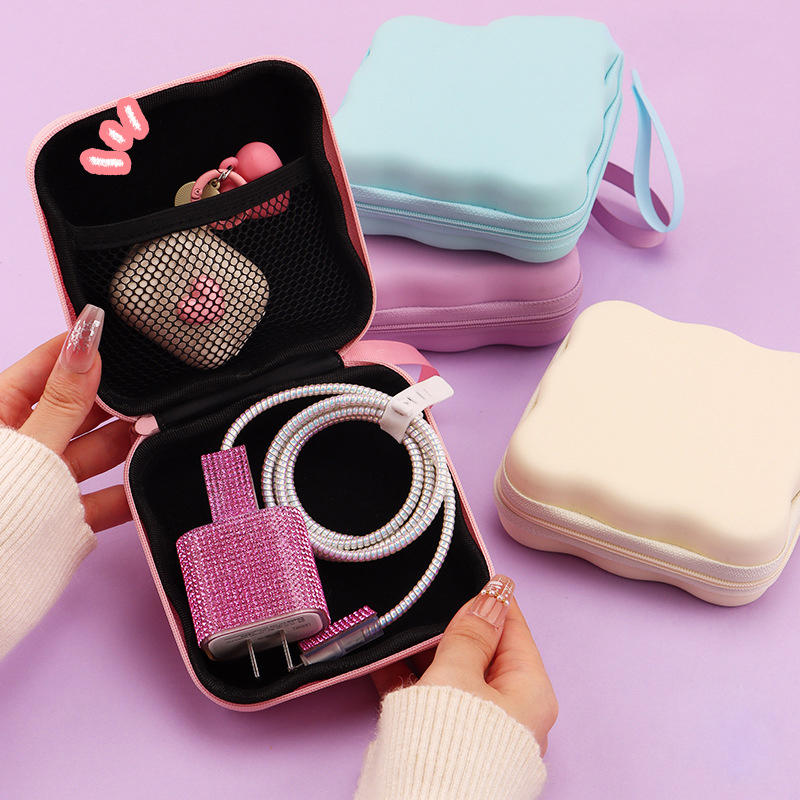 Cute Bow & Heart Design sanitary pad / cable organizer