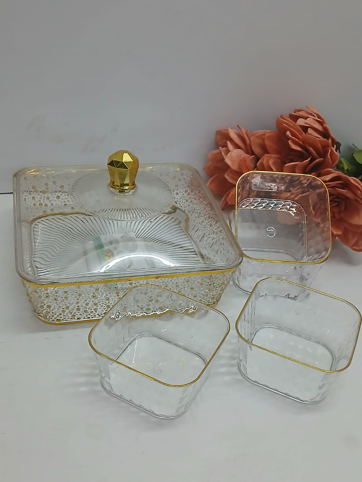 Acrylic fruit bowl with lid + 4 serving bowls