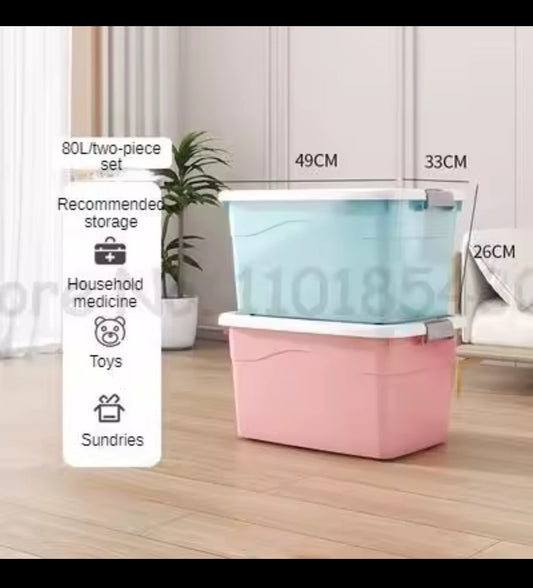 Stackable storage box with wheels