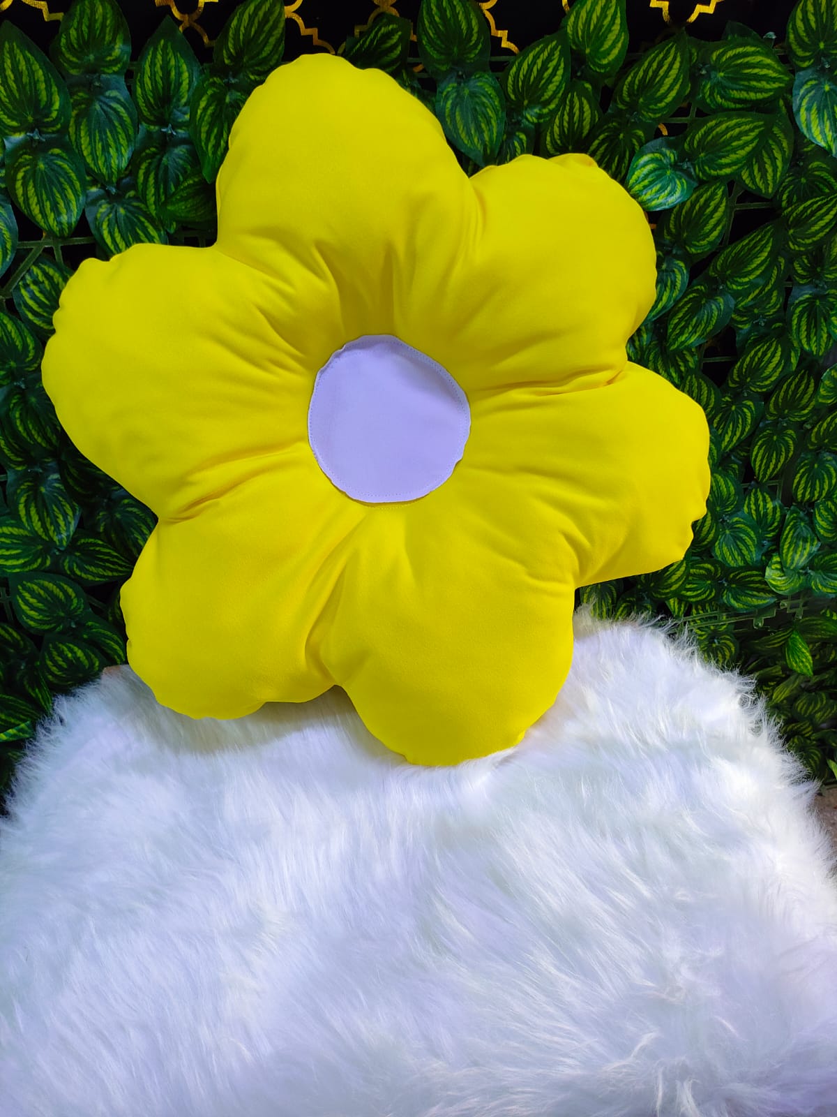 Sun Flower-Shaped Decorative Cushion