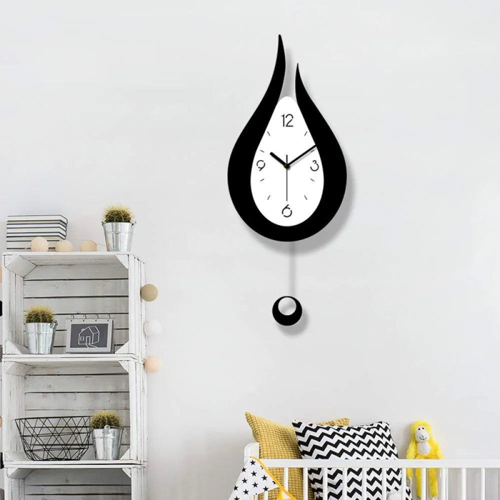 Modern wall U-clock