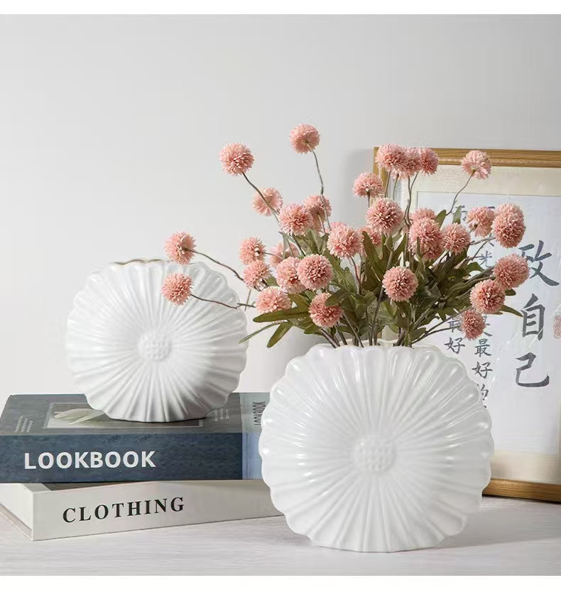 Plastic flower vase set