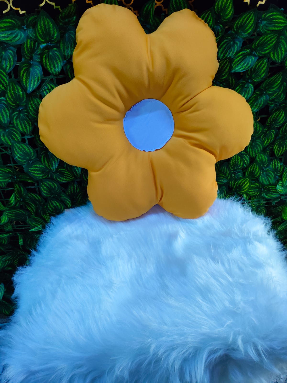 Sun Flower-Shaped Decorative Cushion