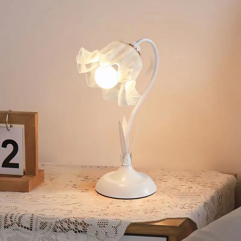 Floral Lily Table Lamp