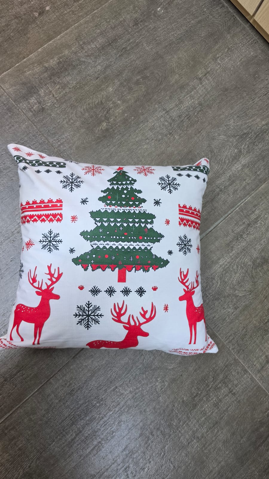 Quality Christmas Themed Cushion Covers