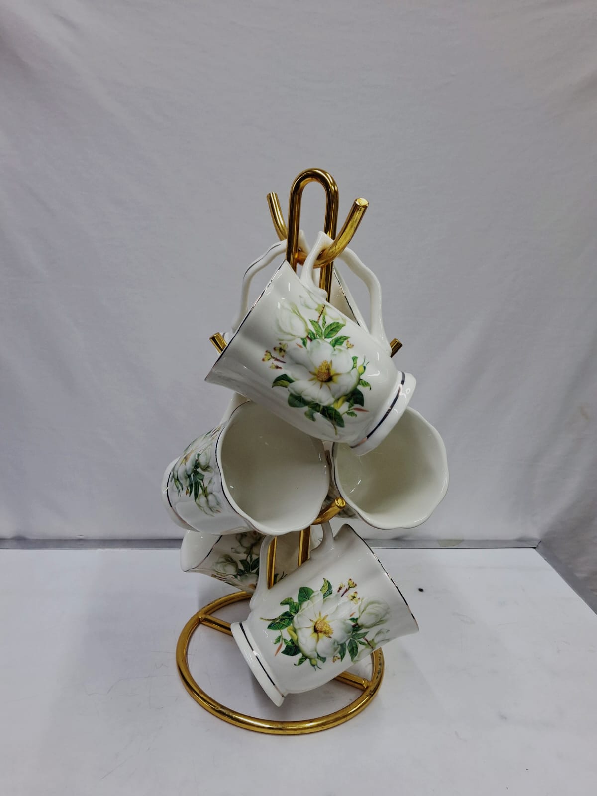 6 gold rimmed bone china flowered tea mugs