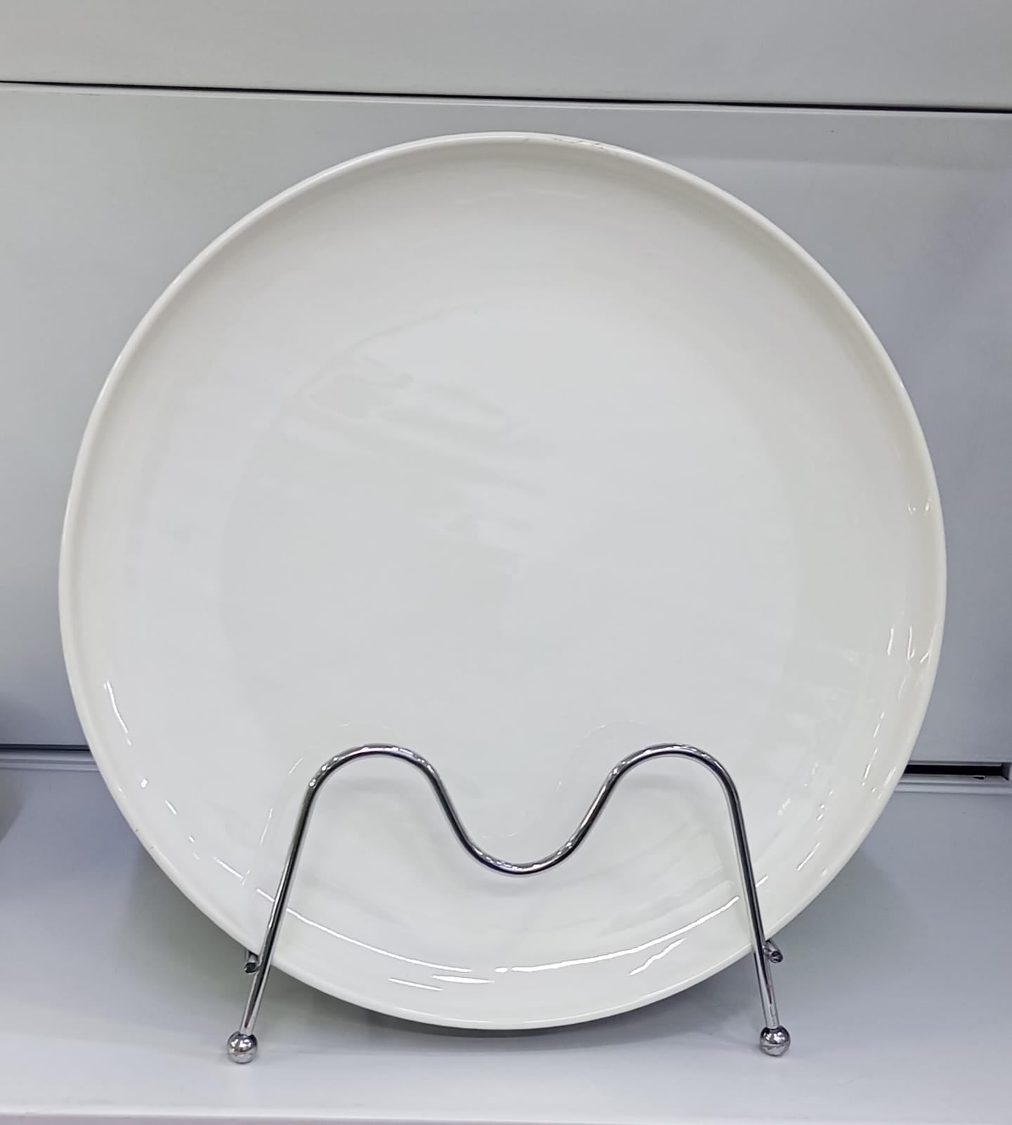 Black and white ceramic dinner plates