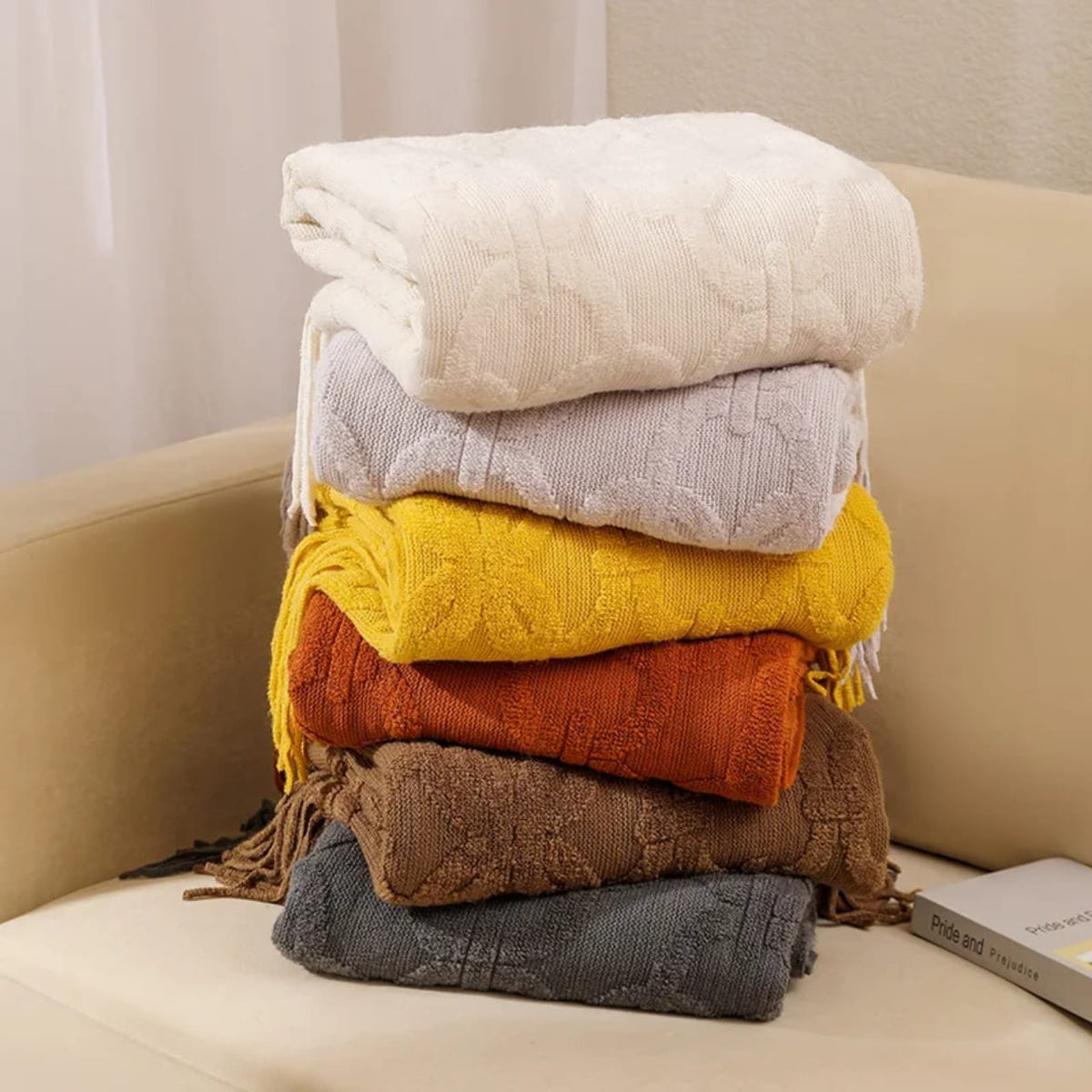 Nordic Style Sofa Throw Blanket with Tassels