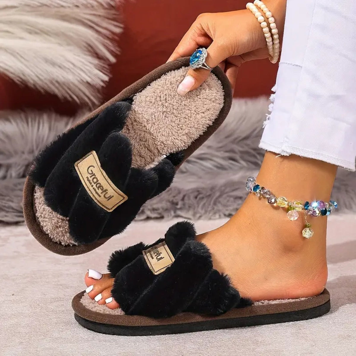 1Pair Casual Open Toe Fluffy Slippers Soft Sole Non-Slip Home Slippers Flat Bottom Keep Warm Women's Slippers Winter