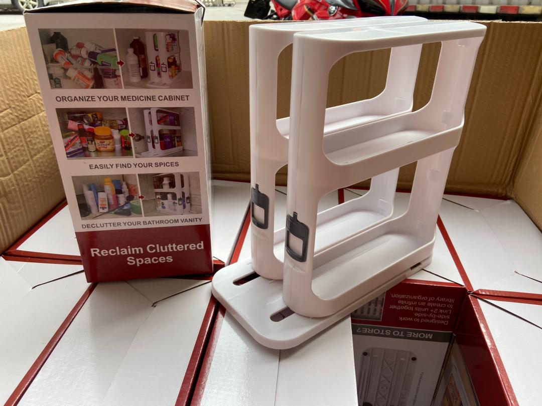 Pull out rotating spice rack