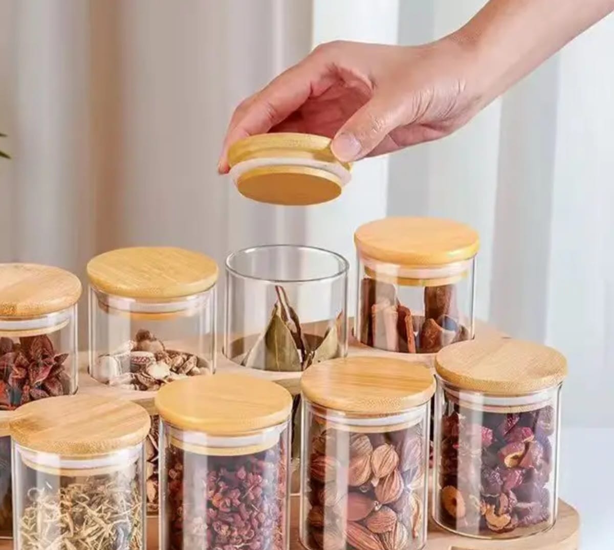 8pcs Classic style squared Borosilicate Glass Jar set