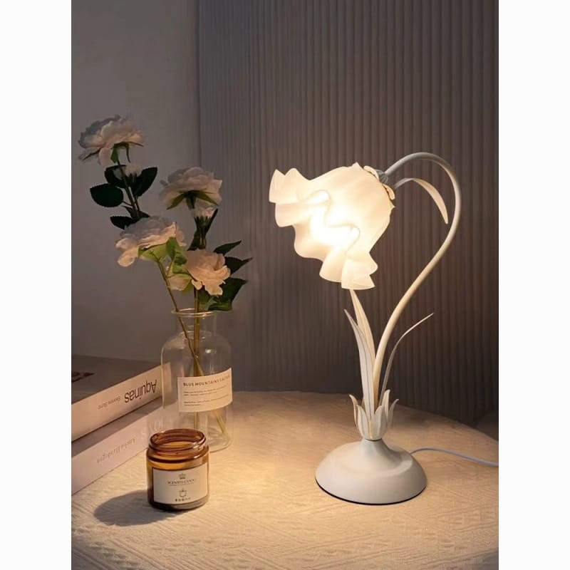 Floral Lily Table Lamp