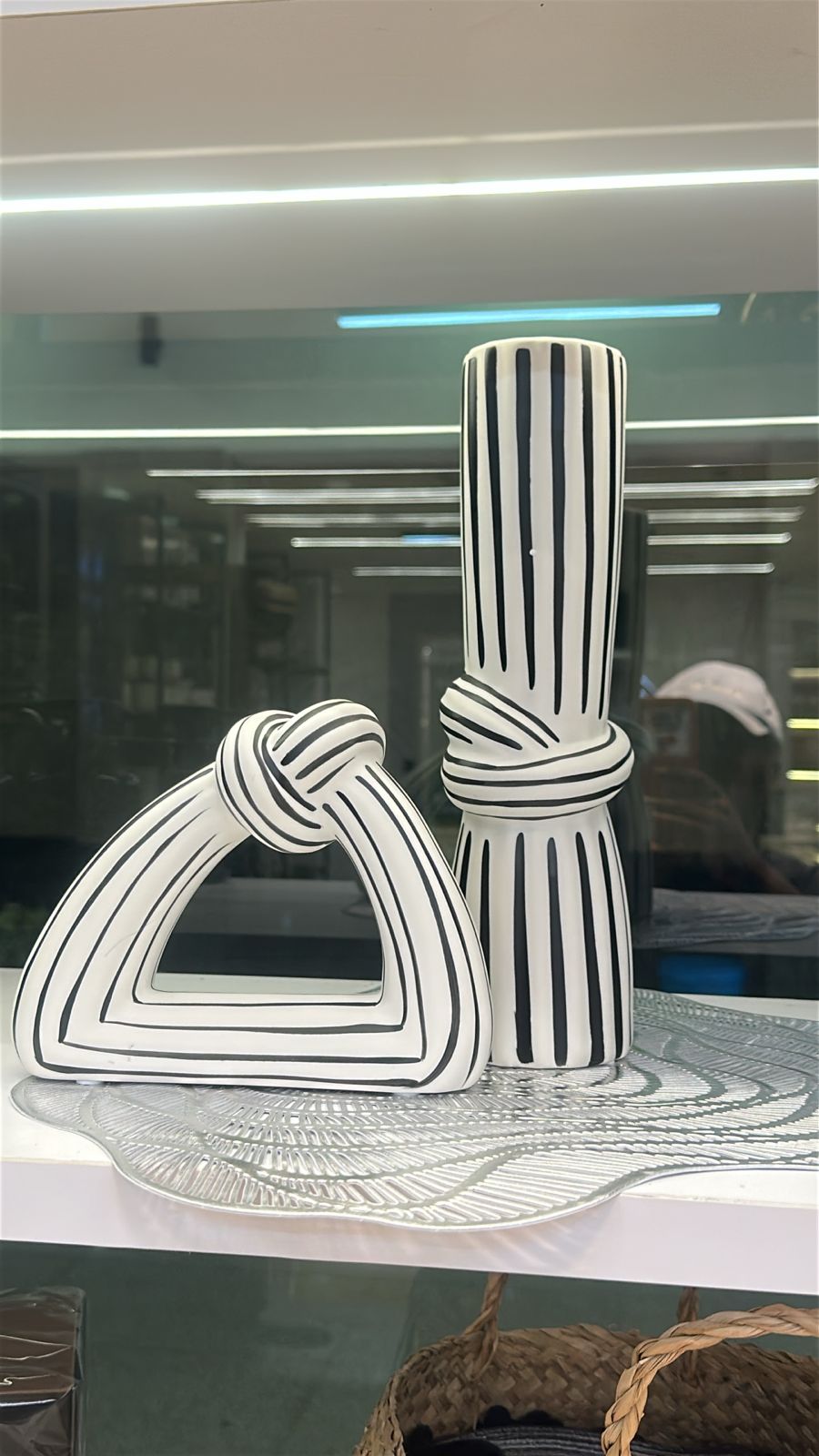 Monochrome Knot Vase