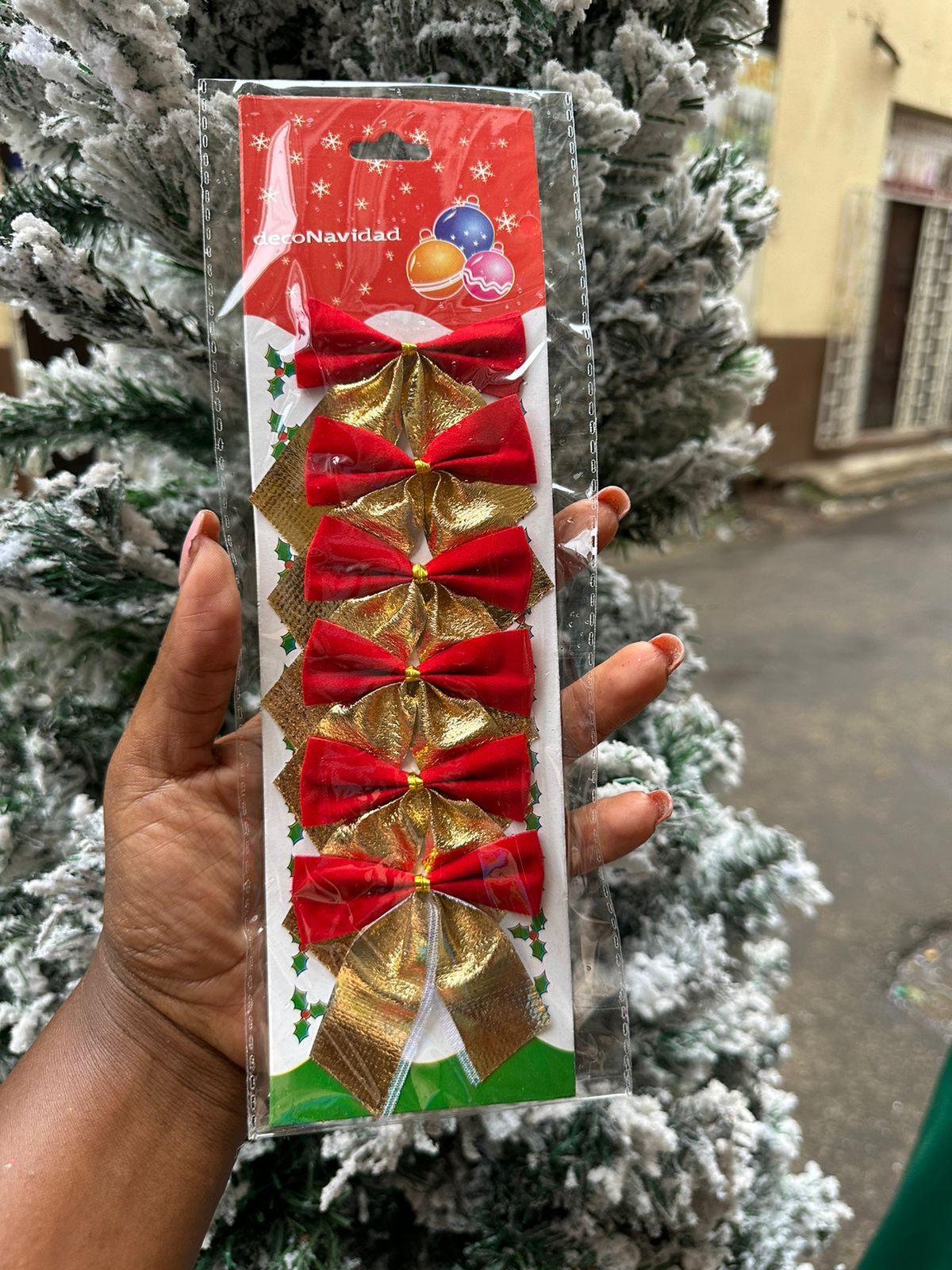 Decorative bows