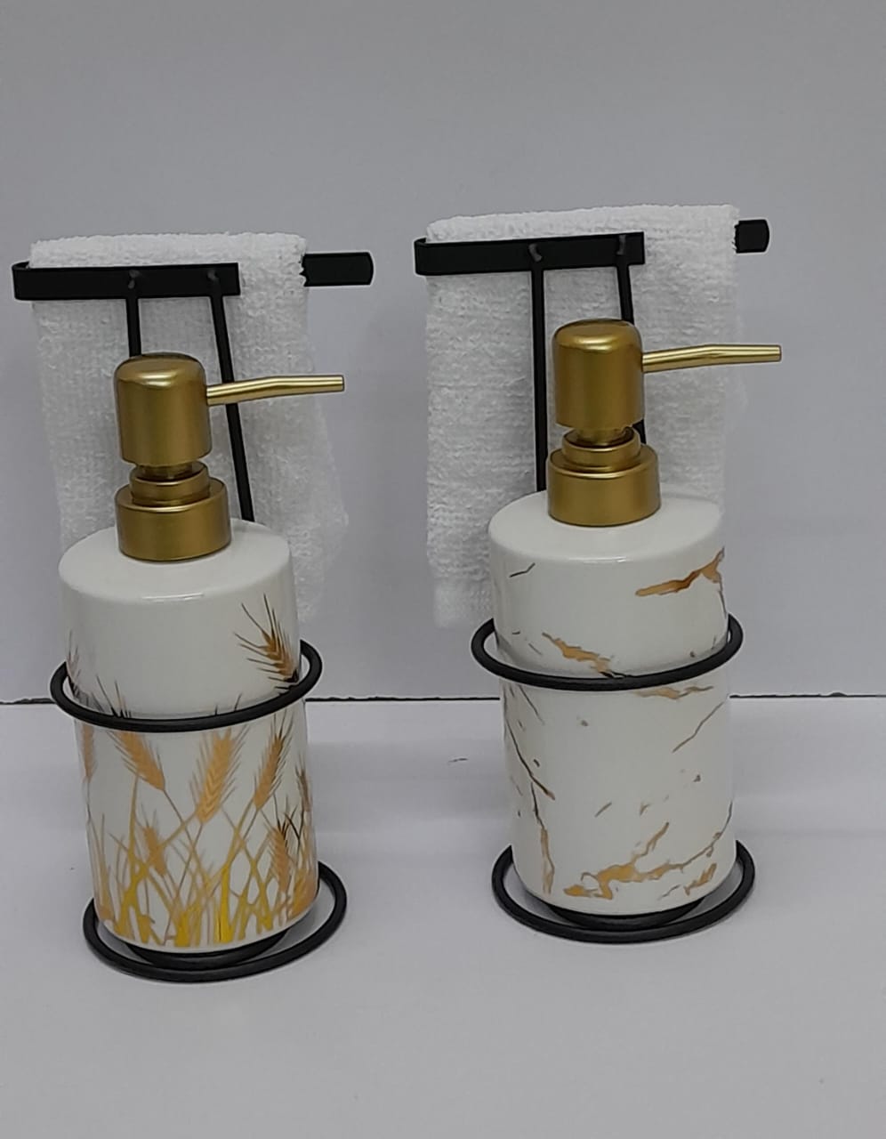 Handwash/liquid soap dispensers