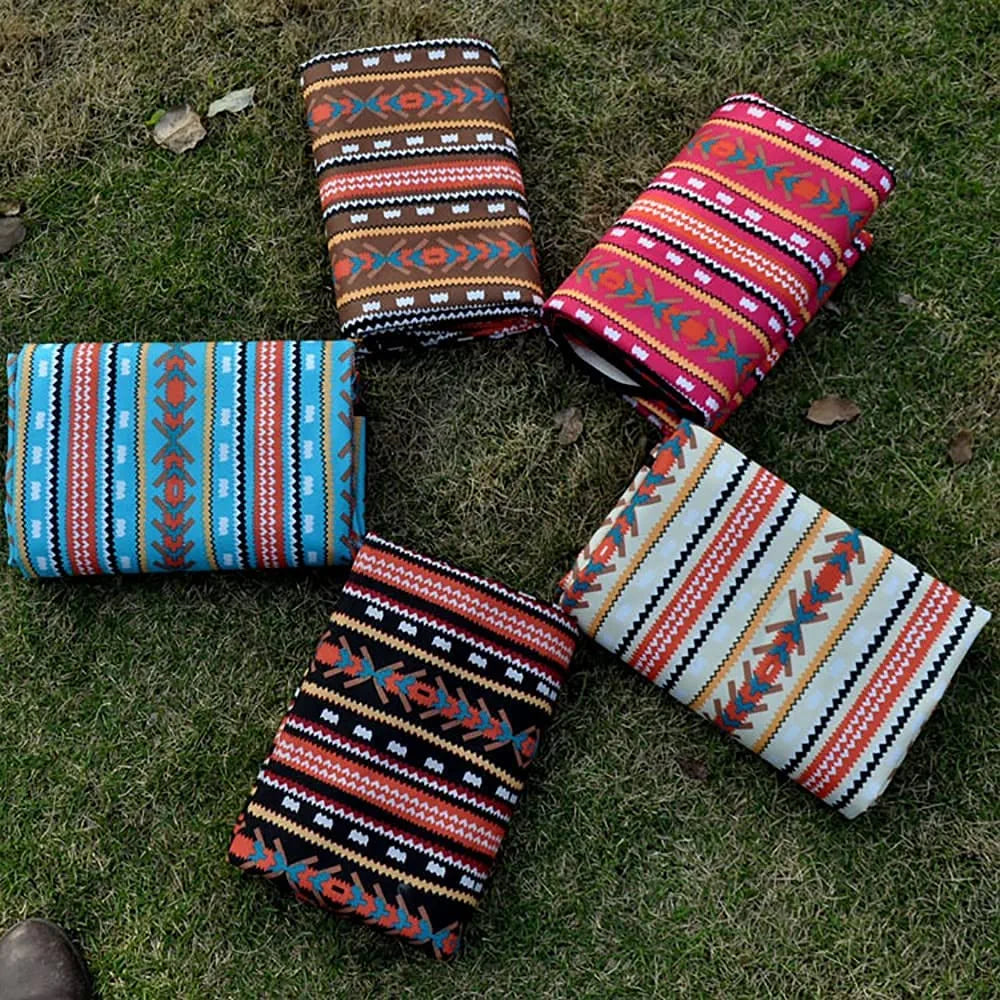 Waterproof picnic mats