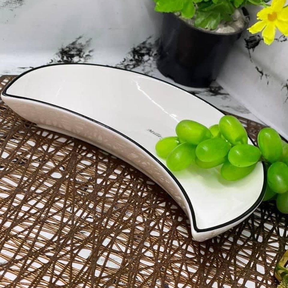 Half moon plates