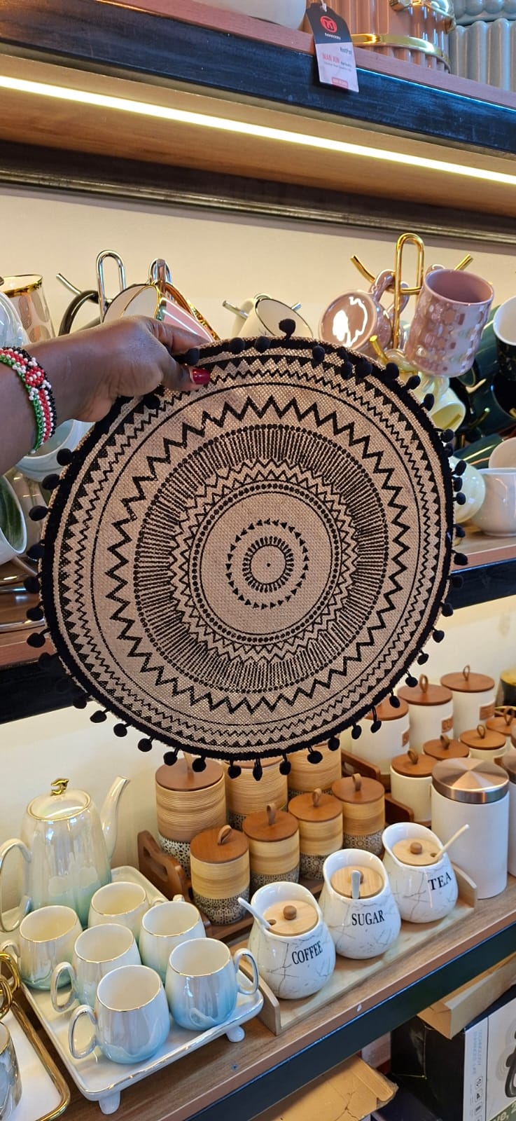 Round wooven jute table mats