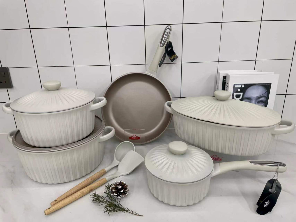 UAKEEN GERMANY

(VK 27 ) 11PCS SET
Premium High quality Die-cast cookware Set with Ceramic coating.