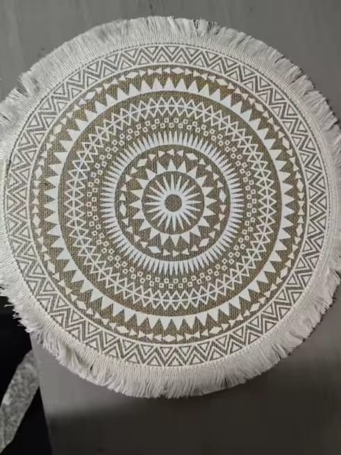 Round wooven jute table mats