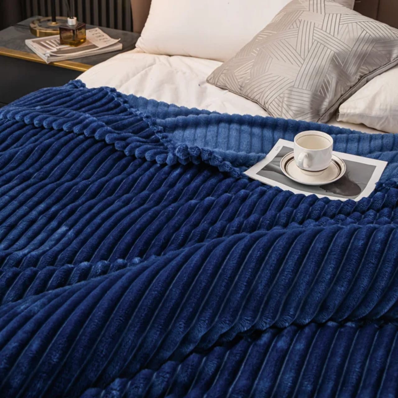 Ultra-soft Fuzzy Fleece Throw Blanket