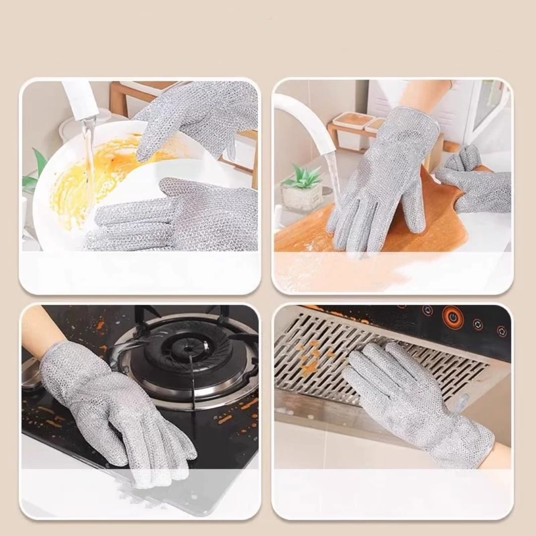 A pair of scrubbing/Scouring gloves