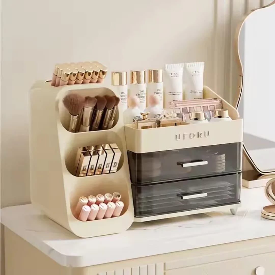 Makeup storage box/cosmetic organizer